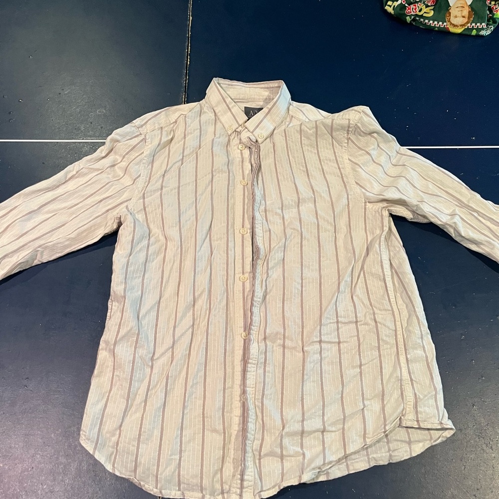M Nice button up shirt. Got some random sparkle throughout